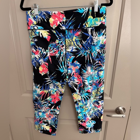 Calvin Klein Performance leggings. Black, white, teal, orange. Size XL Capri - Picture 5 of 7